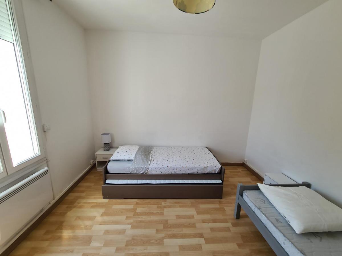 Appartement 60M2 Rdc Avec Jardin Saint-Génis Eksteriør billede