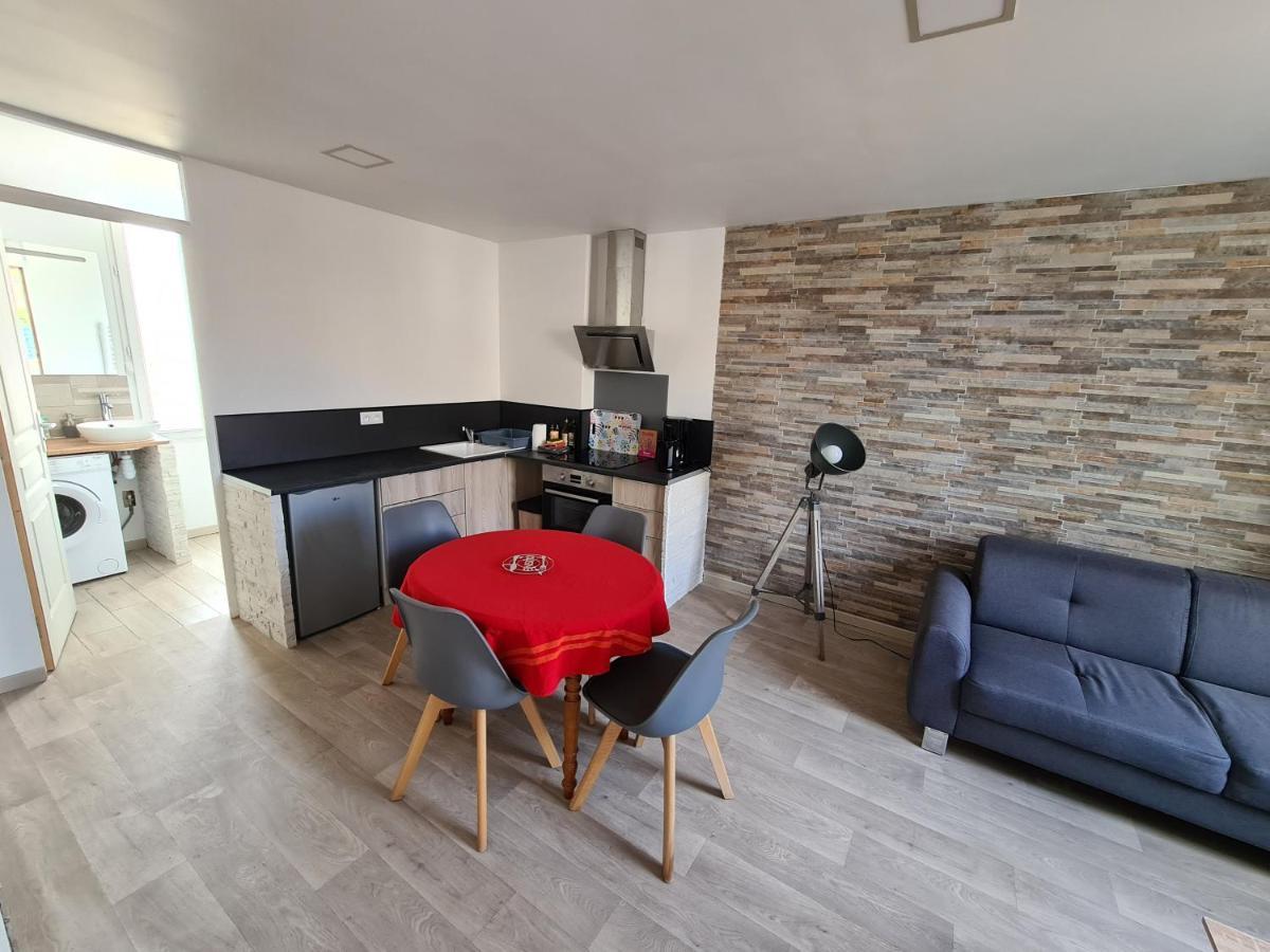 Appartement 60M2 Rdc Avec Jardin Saint-Génis Eksteriør billede
